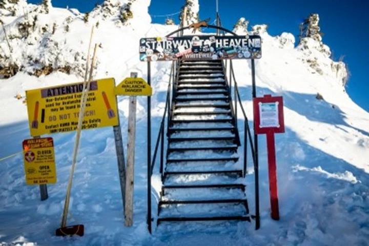 Snowy Delights 4 Days Vernon, Banff, & Golden Three Ski Getaway Tour@Globalduniya