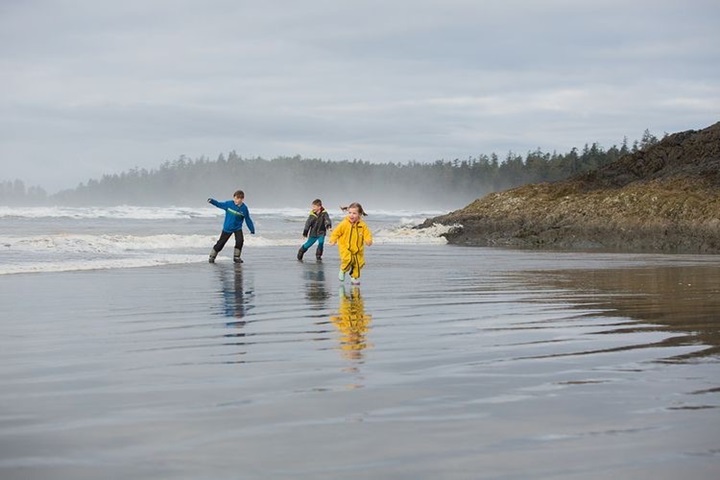 Vancouver to Tofino 2 Day Tour Private @Globalduniya 