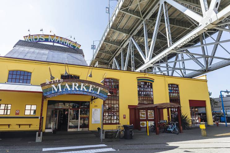 Granville Kids Marker,Vancouver city Sightseeing -Kids Special Tour,Globalduniya